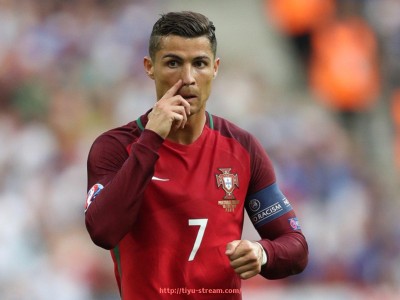 体育直播-世俱杯球鞋鞋面拼接工艺的技术解析与优劣比较